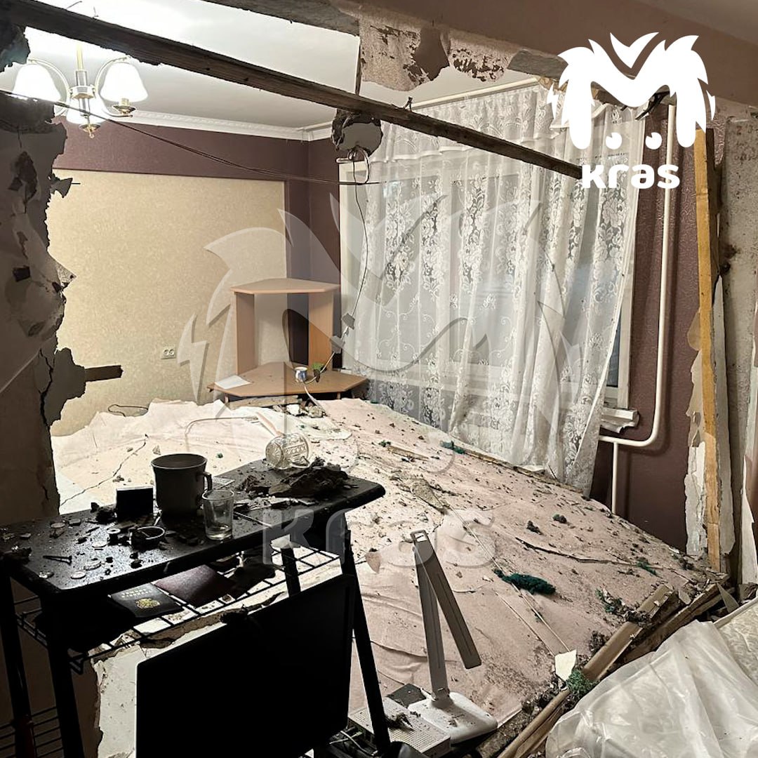 Взрыв в Ачинске случился из-за баллона от насекомых Взрыв в Ачинске случился из-за баллона от насекомых