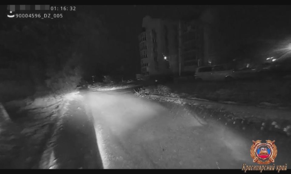 В Зеленогорске автоинспекторы помогли вернуться домой 86-летней пенсионерке