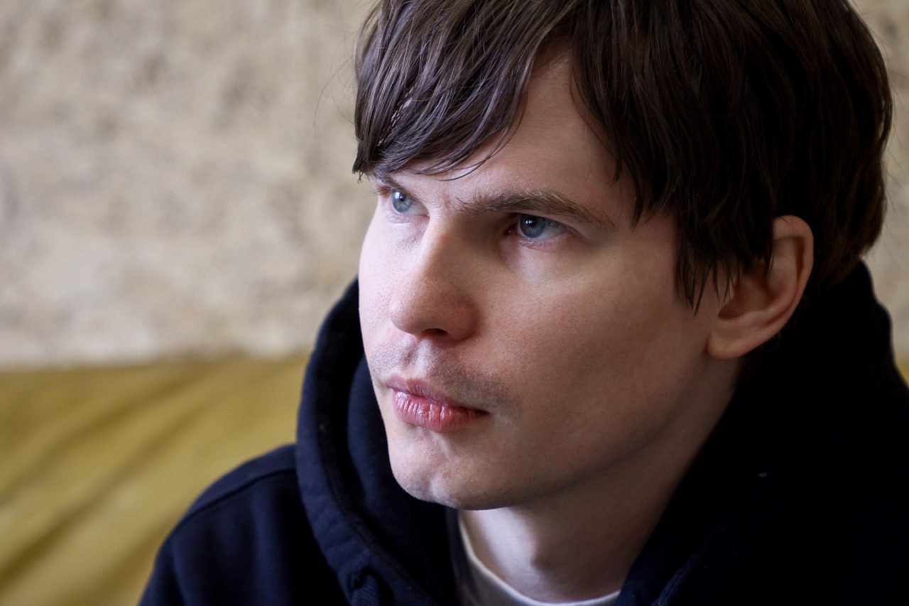 Рэп-музыка в последнее десятилетие является современным рок-н-роллом, где артисты выражают свои мысли, мнения, а порой и юношеское бунтарство