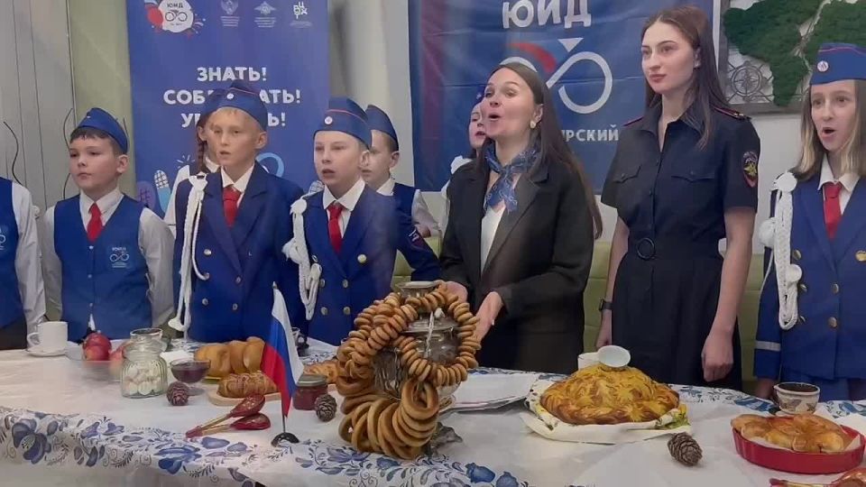 Дружная страна ЮИД!. 7 ноября состоялась особенная видеовстреча между активистами ЮИД из Республики Дагестана и Красноярского края! Несмотря на тысячи километров между нами, ребята почувствовали себя одной большой и дружной...