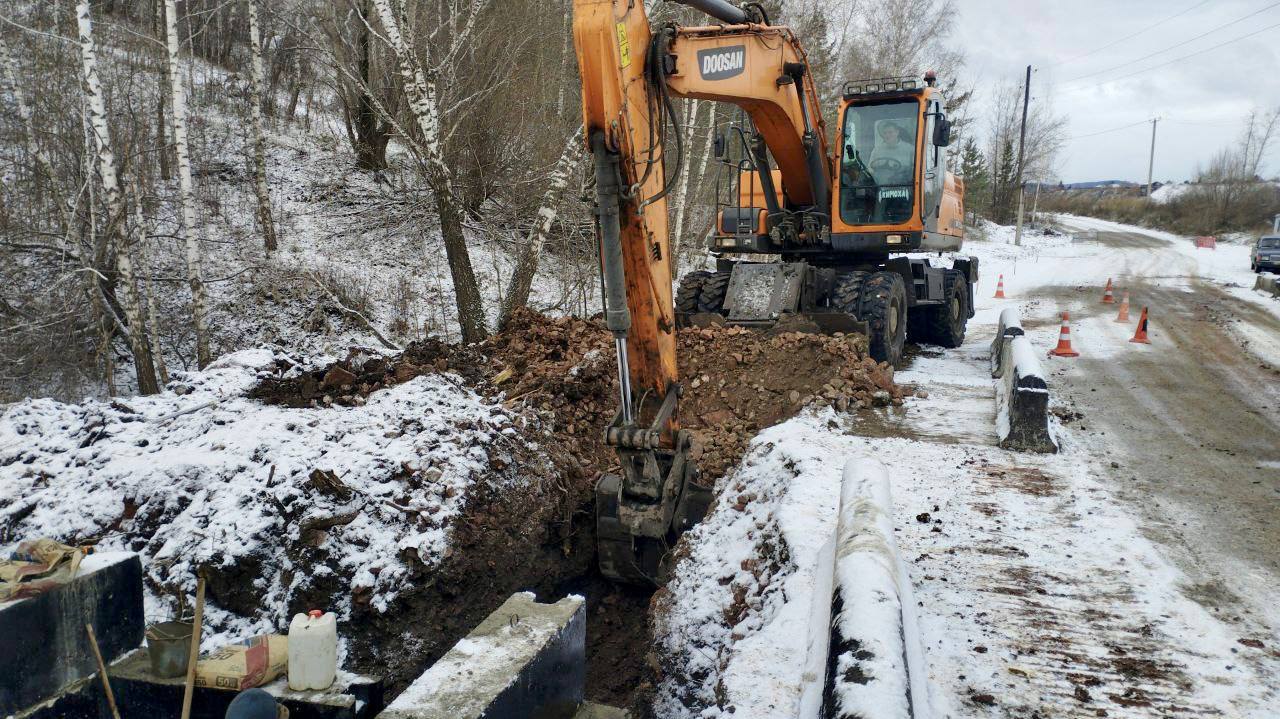 В Красноярске продолжают восстанавливать склон на Даурской