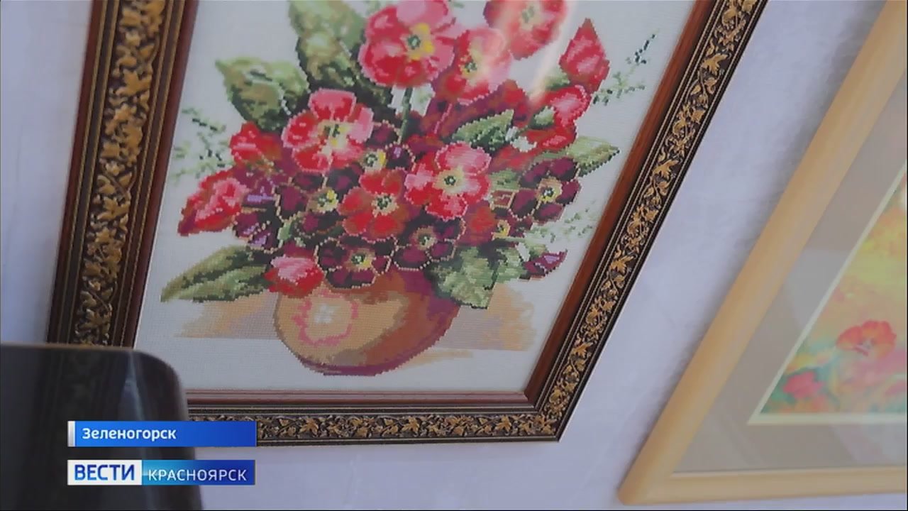 Жительница Зеленогорска сохраняет традиции ручной вышивки