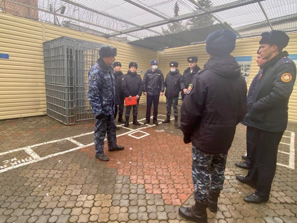 Исправительную колонию №6 посетили курсанты Сибирского юридического института