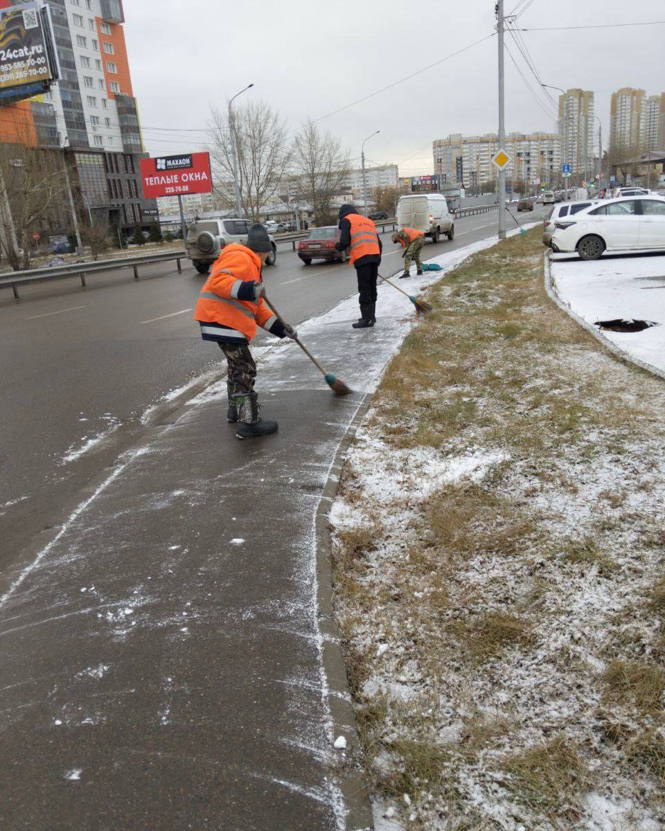 Красноярские дорожные службы продолжают заботиться о безопасности пешеходов Красноярские дорожные службы продолжают заботиться о безопасности пешеходов