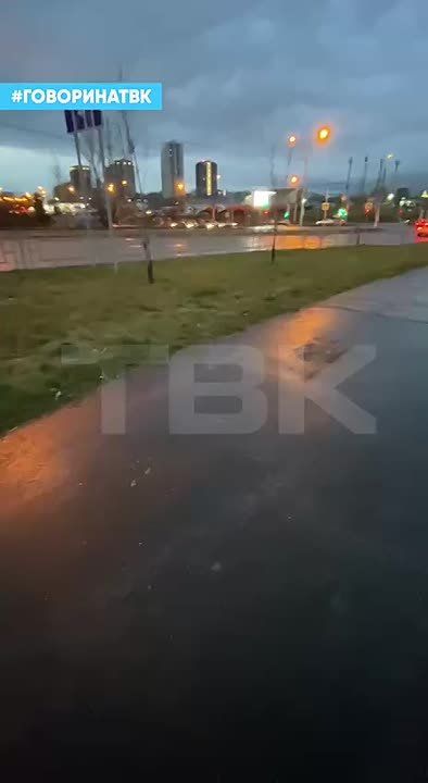 Утро красноярцев началось с внеплановых уроков по фигурному катанию