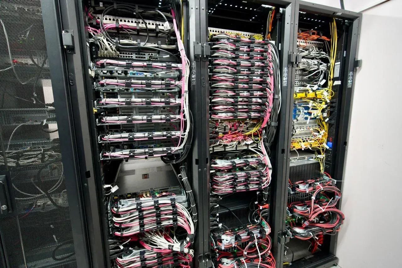 Дмитрий Карасёв: В Норильске успешно работает масштабная Комплексная система видеонаблюдения (КСВН) — настоящий «цифровой дозор», который уже приносит реальные результаты! Дмитрий Карасёв: В Норильске успешно работает масштабная Комплексная система видеонаблюдения (КСВН) — настоящий «цифровой дозор», который уже приносит реальные результаты!