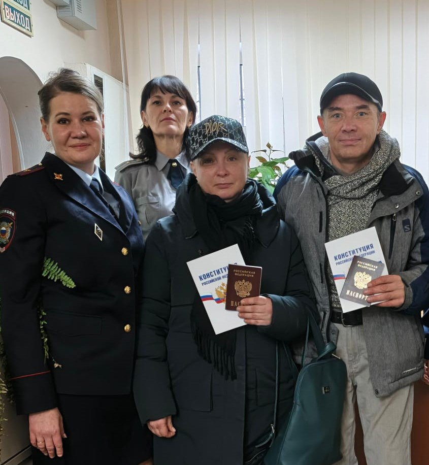 Сотрудники уголовно-исполнительной инспекции ГУФСИН помогли осужденным к наказаниям без лишения свободы восстановить утраченные паспорта гражданина РФ Сотрудники уголовно-исполнительной инспекции ГУФСИН помогли осужденным к наказаниям без лишения свободы восстановить утраченные паспорта гражданина РФ