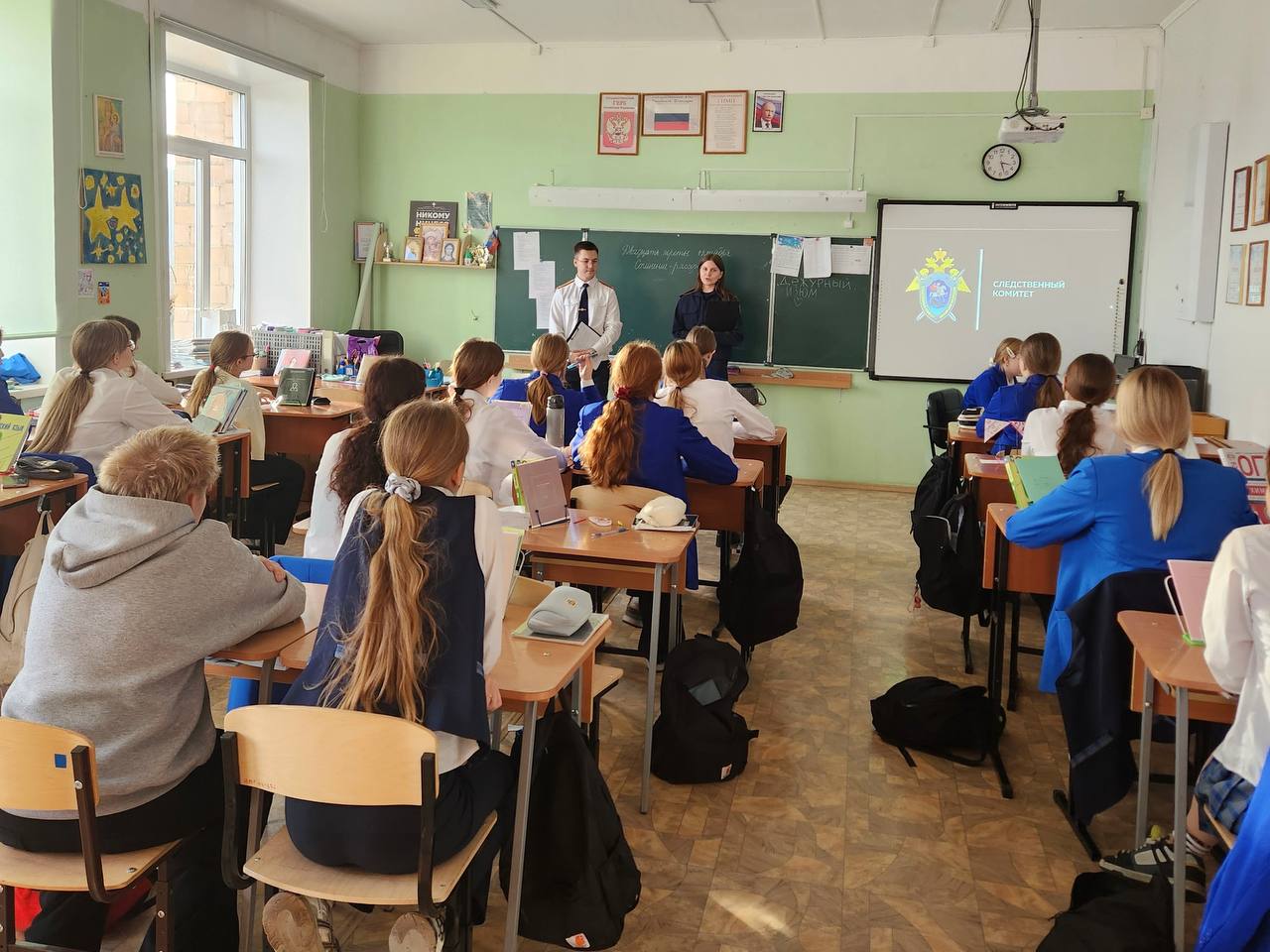 Следователи ГСУ СК России провели профориентационное занятие в Мариинской женской гимназии в Красноярске Следователи ГСУ СК России провели профориентационное занятие в Мариинской женской гимназии в Красноярске