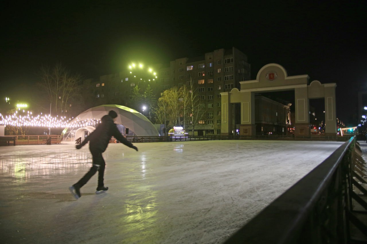Десятый сезон катка на Стрелке открывается в Красноярске