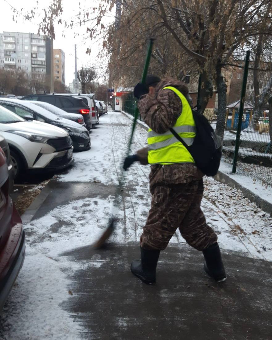 Красноярские дорожные службы продолжают заботиться о безопасности пешеходов Красноярские дорожные службы продолжают заботиться о безопасности пешеходов