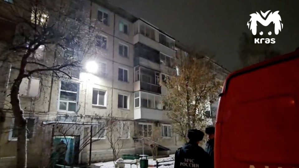 Из-за взрыва СПРЕЯ ОТ НАСЕКОМЫХ в ачинской пятиэтажке ввели режим ЧС