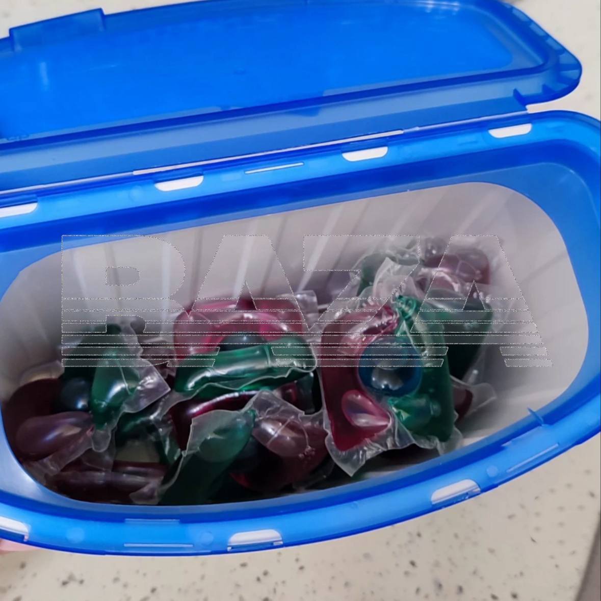 Малыш съел капсулы для стирки и попал в больницу в Новосибирске Малыш съел капсулы для стирки и попал в больницу в Новосибирске