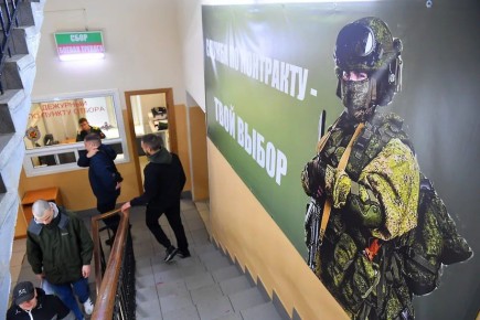 Единовременную выплату контрактникам власти Красноярского края в очередной раз повысили в 2025 году — до 3,1 млн руб