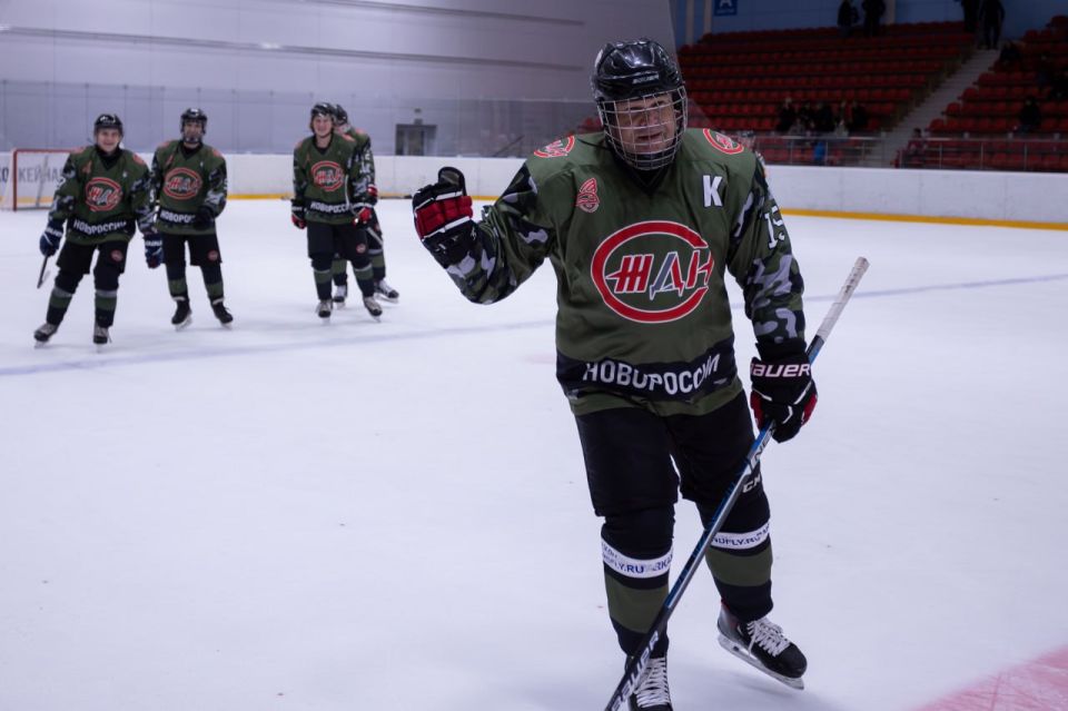 Сборная ФГУП "Железные дороги Новороссии" успешно стартовала в первый игровой день Кубка ОАО «РЖД» и РОСПРОФЖЕЛ в Красноярске