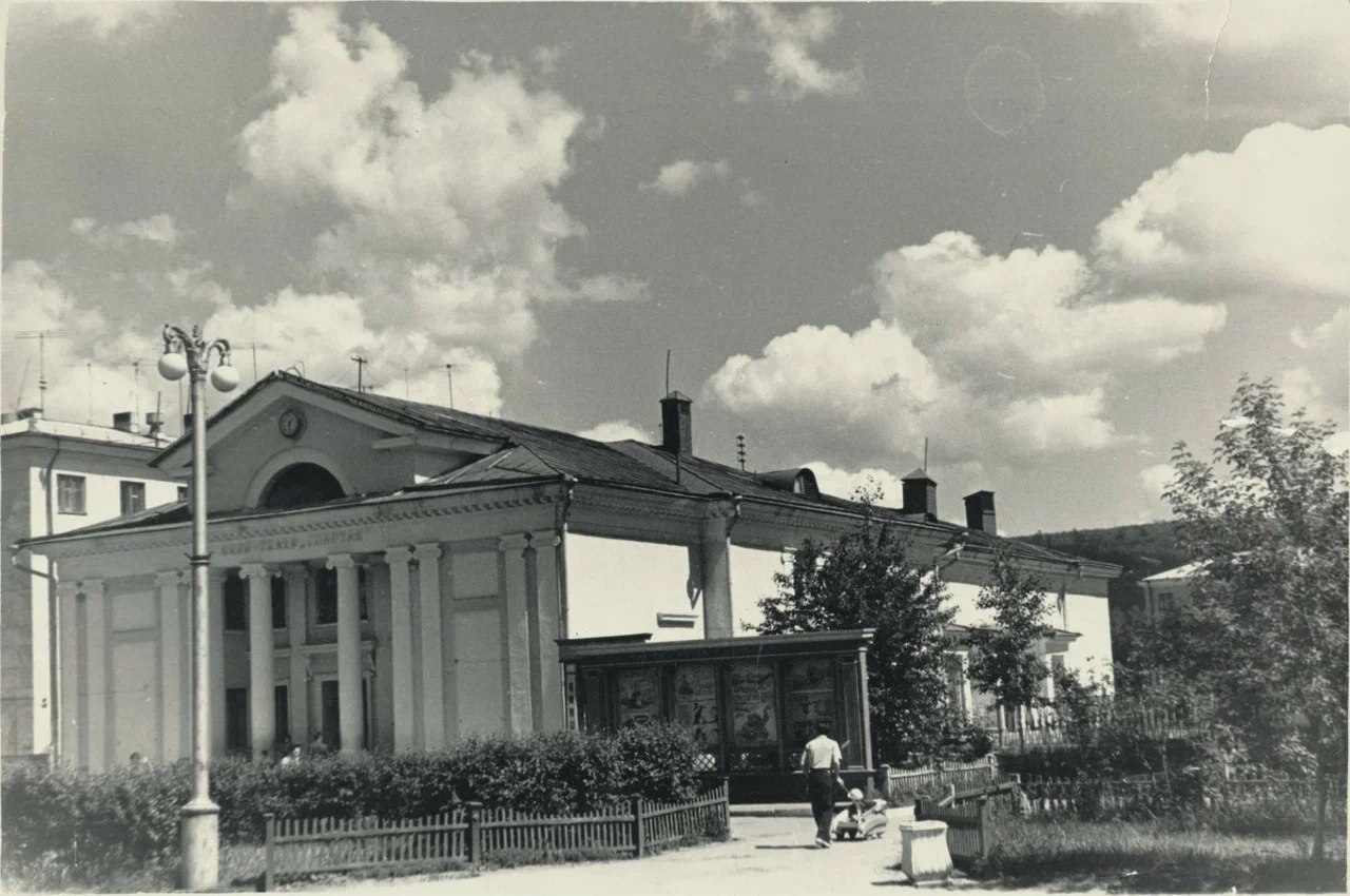 Средства на капитальный ремонт старейшего в Железногорске кинотеатра предстоит запланировать в краевом бюджете Средства на капитальный ремонт старейшего в Железногорске кинотеатра предстоит запланировать в краевом бюджете