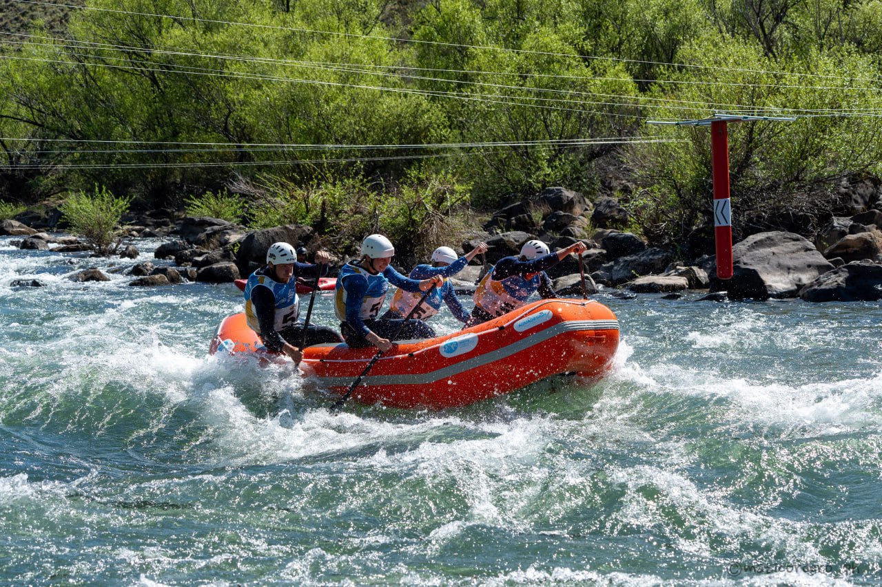Красноярские спортсменки стали чемпионками мира по рафтингу, который прошел в Аргентине Красноярские спортсменки стали чемпионками мира по рафтингу, который прошел в Аргентине