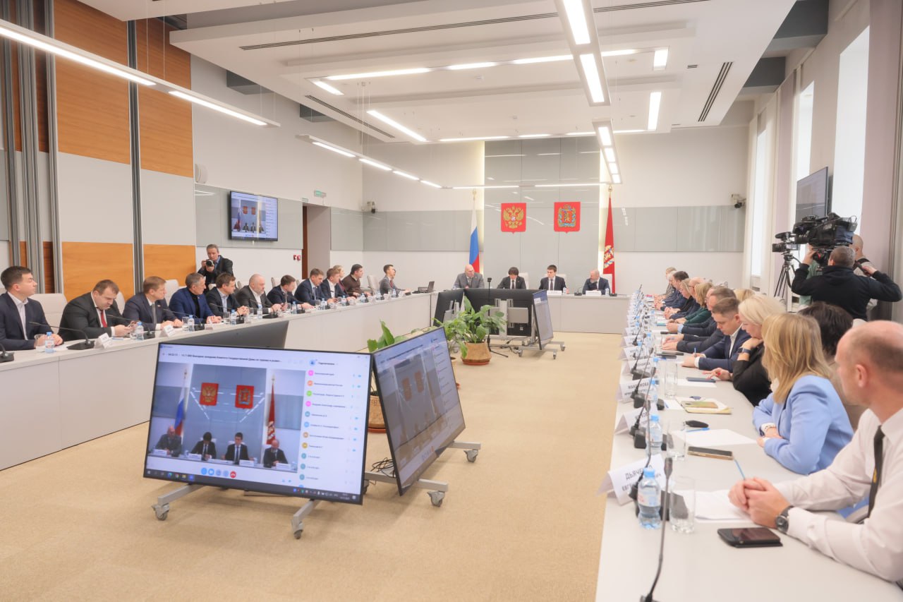Актуальные задачи развития туристической отрасли в России обсудили в ходе выездного заседания комитета Государственной Думы по туризму и развитию туристической инфраструктуры, которое прошло в Правительстве Красноярского края