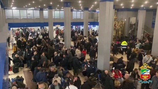 Более 700 человек не могут вылететь из Норильска из-за непогоды