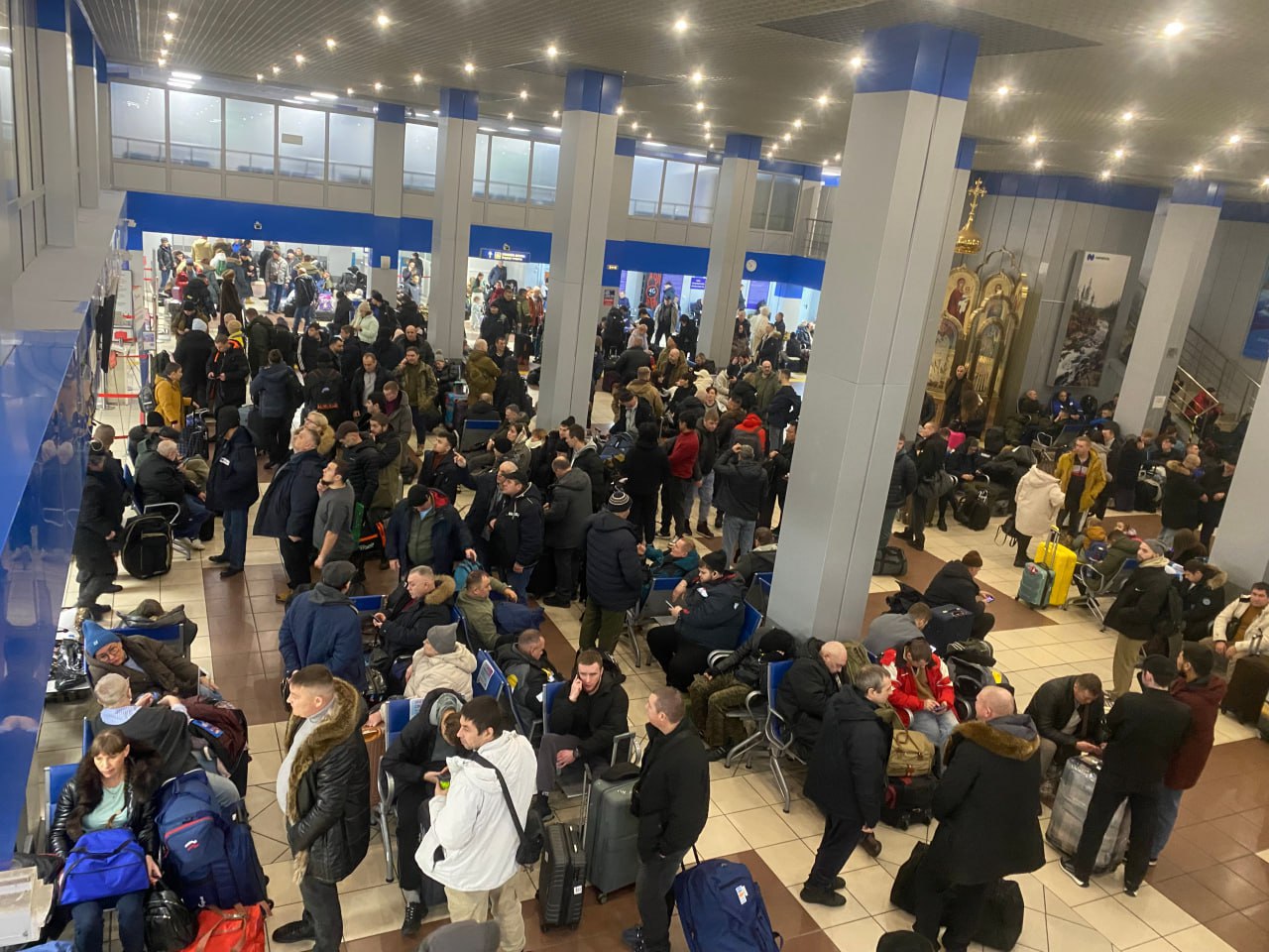 Более 700 человек не могут вылететь из Норильска из-за непогоды Более 700 человек не могут вылететь из Норильска из-за непогоды