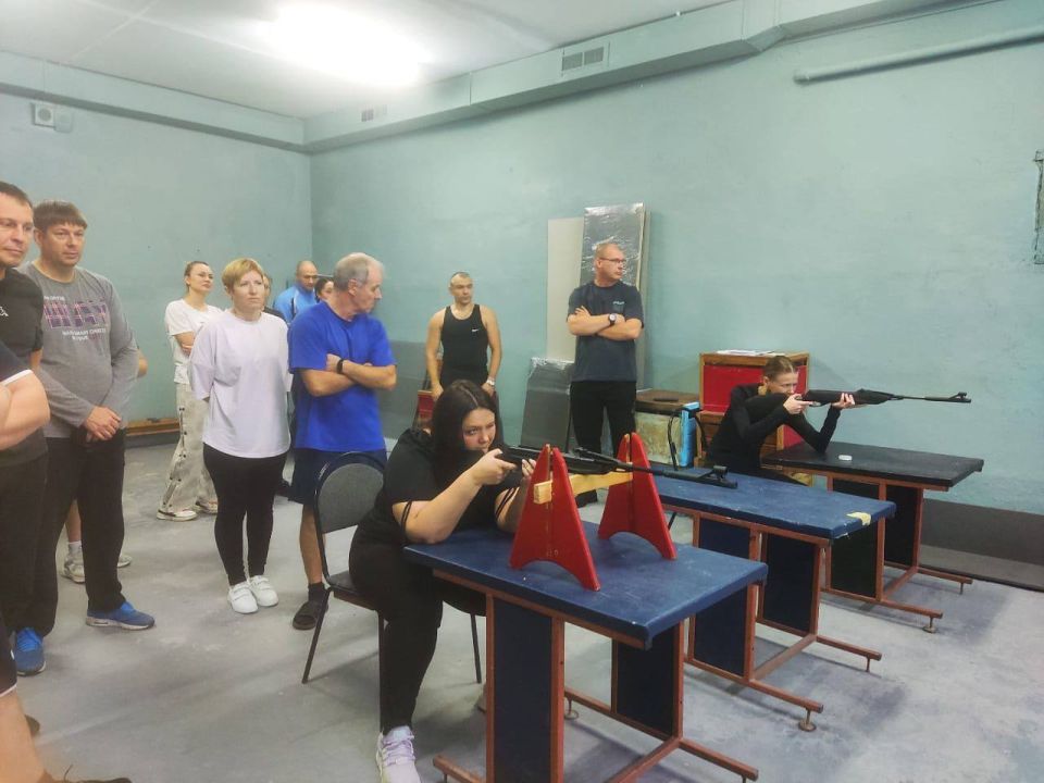 Золотые знаки ГТО: Сотрудники Межмуниципального отдела МВД России «Березовский» не остались в стороне и выполнили нормативы Всероссийского физкультурно-спортивного комплекса «Готов к труду и обороне»