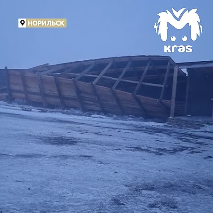 Норильск накрыла мощная метель