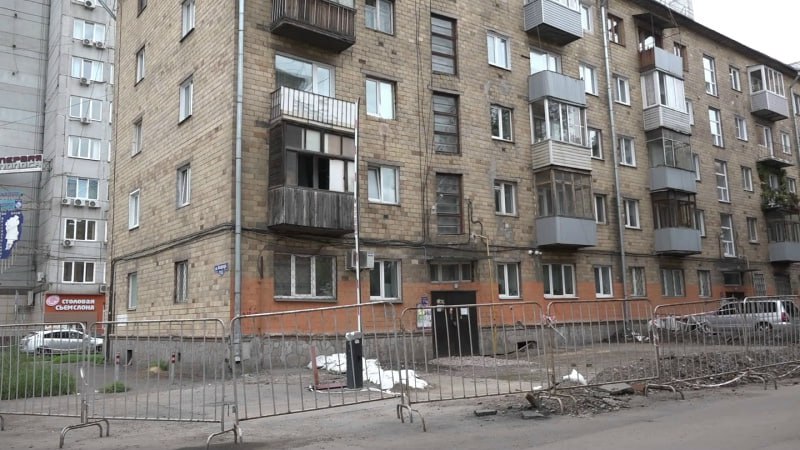 В ДОМЕ НА БОРГАДА ИДЕТ РЕМОНТ