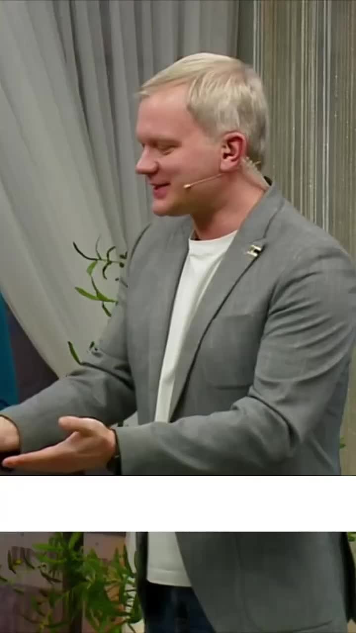 Почти прыгнул на лыжах с трамплина Иван Солнцев!