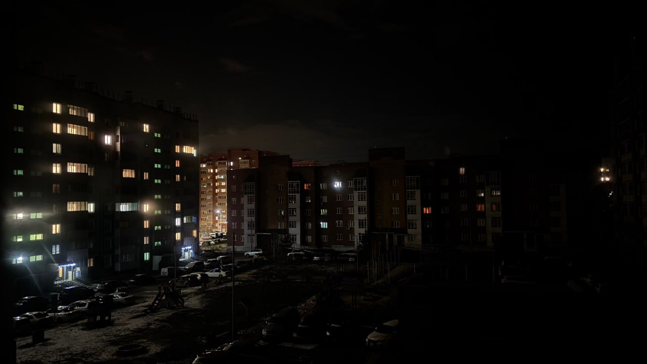 Жители Сосновоборска на вечер остались без электричества из-за кошки Жители Сосновоборска на вечер остались без электричества из-за кошки