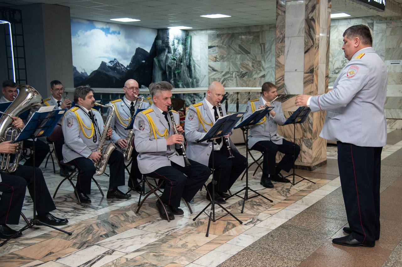В Красноярске прошел праздничный концерт в честь Дня участкового уполномоченного полиции