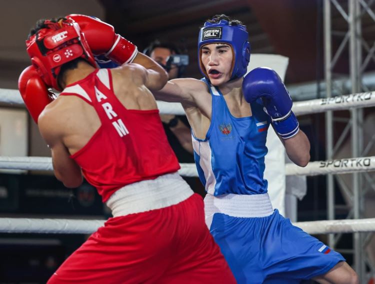 Максим Монастырский – бронзовый призер всероссийских соревнований по боксу Максим Монастырский – бронзовый призер всероссийских соревнований по боксу