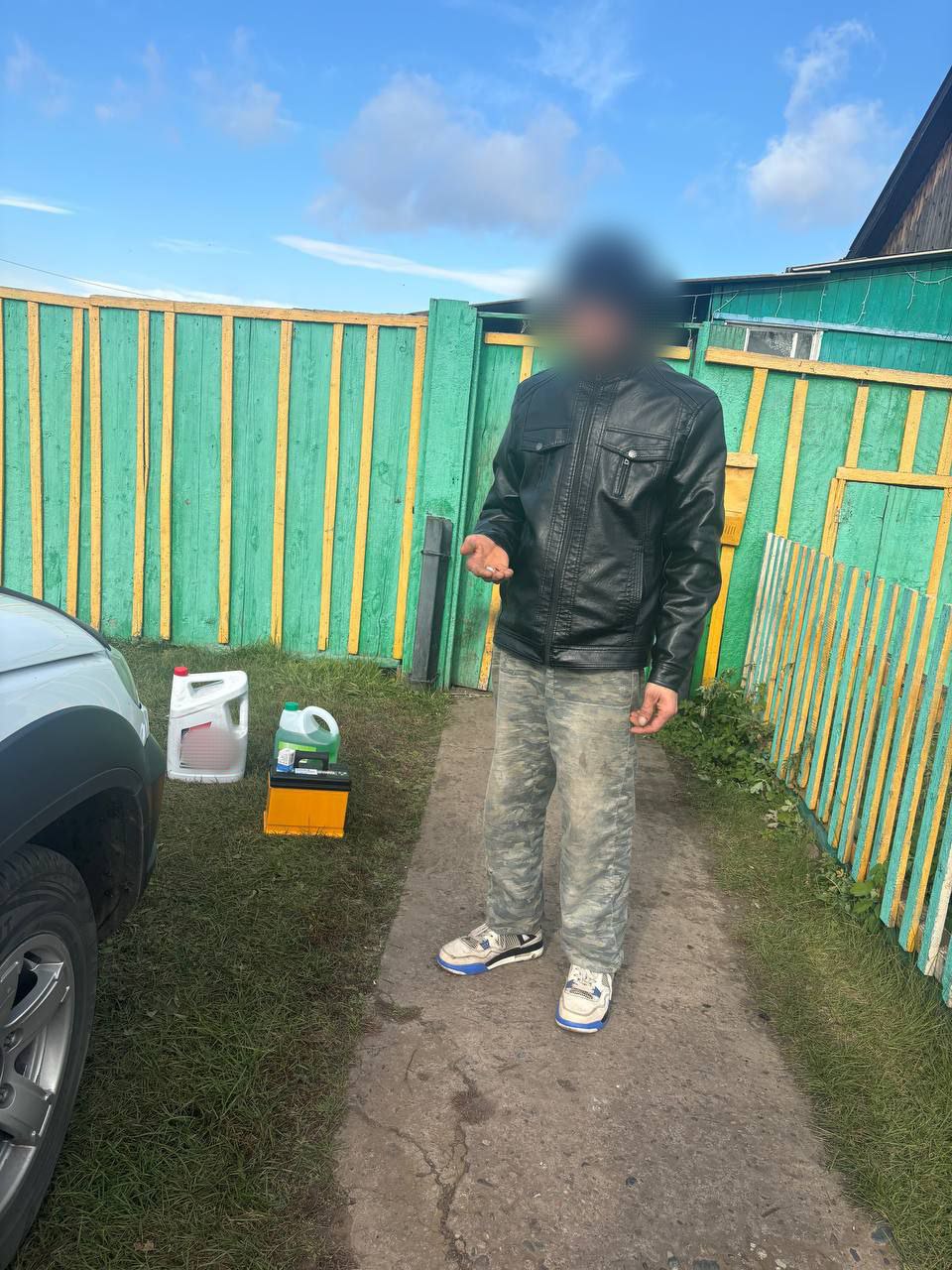 «Деньги ей точно не понадобятся»: красноярские полицейские раскрыли кражу 800 000 рублей с банковского счёта умершей женщины