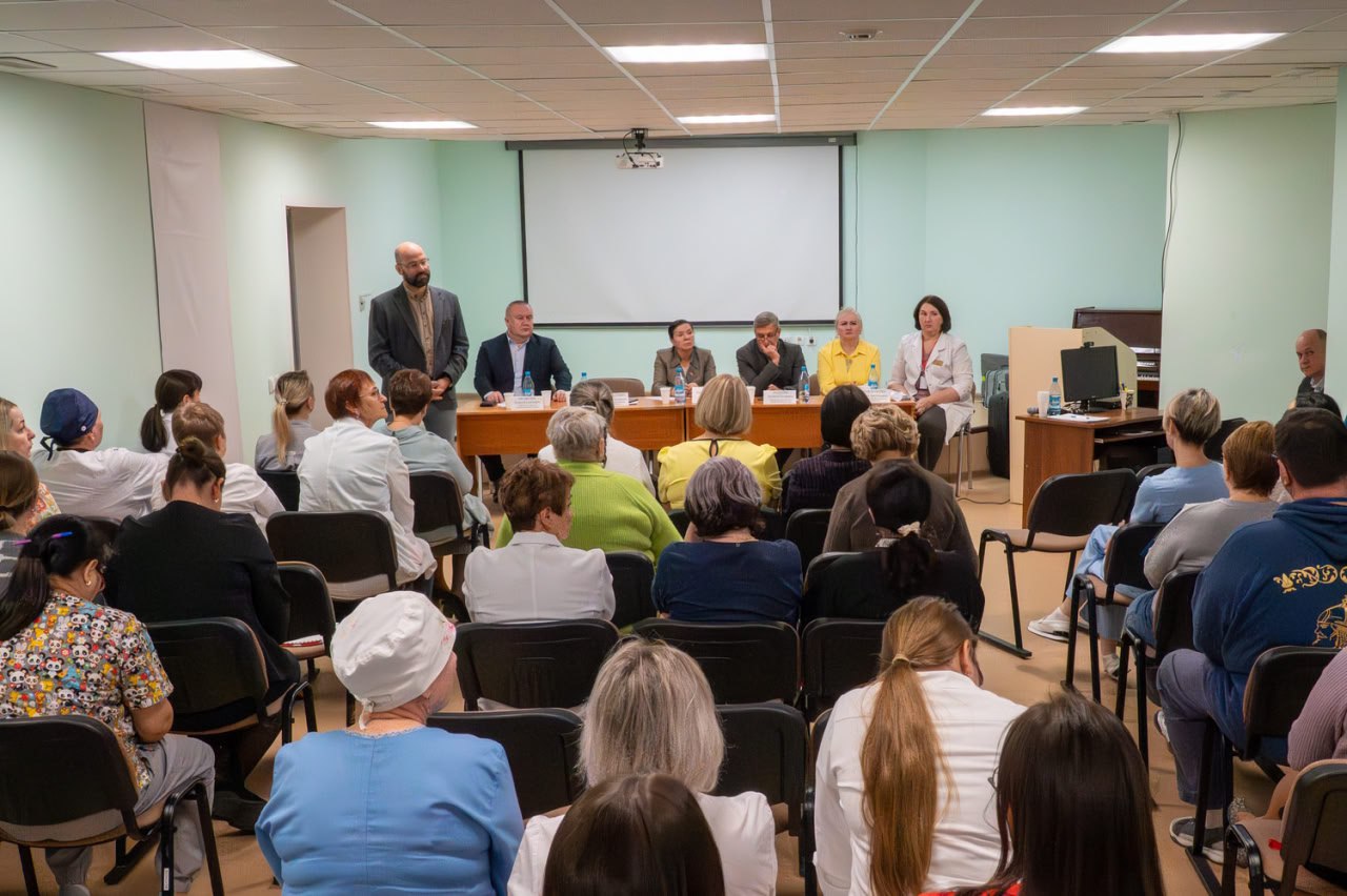 Замминистра здравоохранения края Алексей Коноваленко посетил Канскую межрайонную и Богучанскую районную больницы