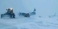 В аэропорту Норильска во время уборки снега повредили фюзеляж самолета