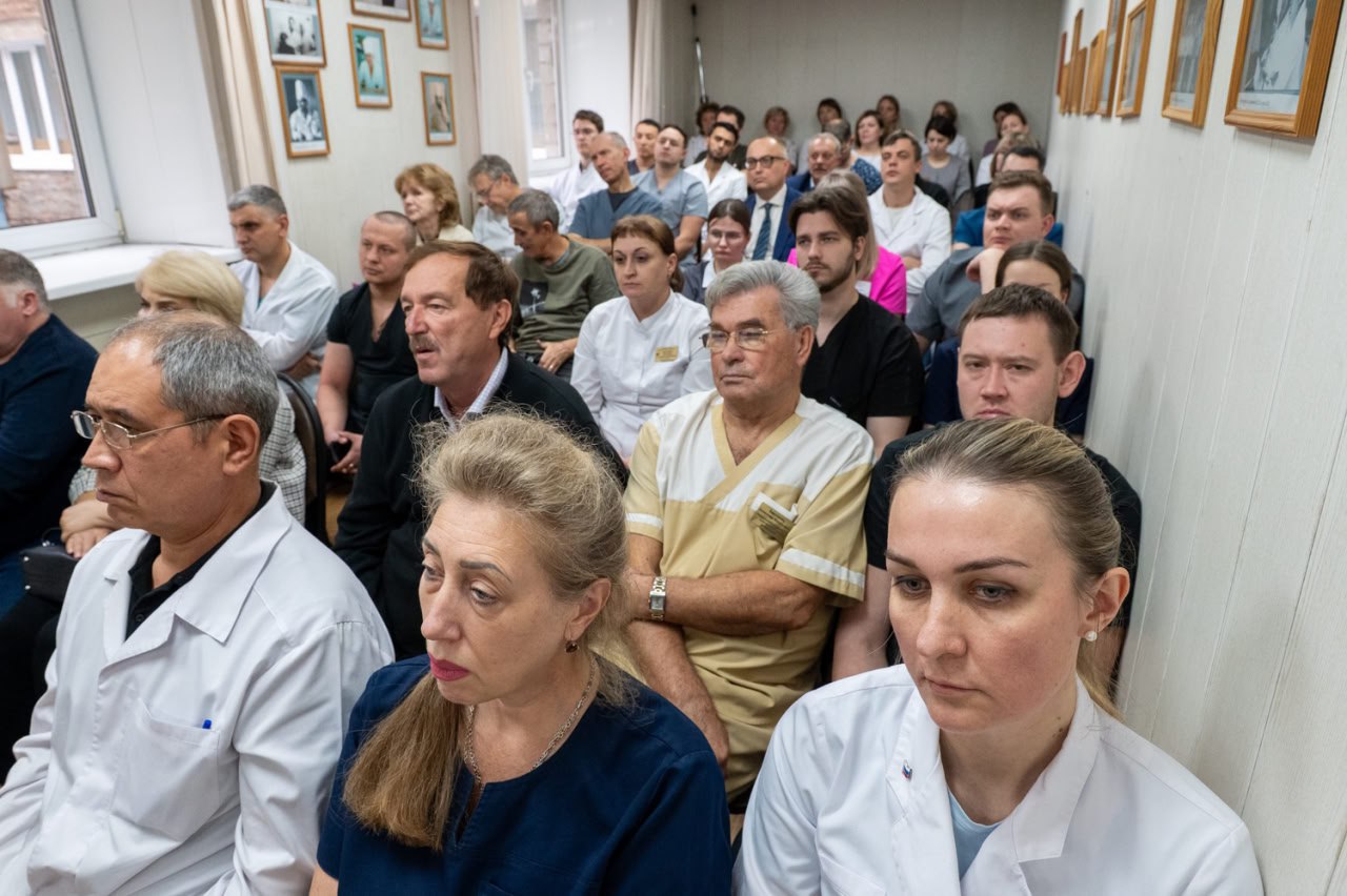 Замминистра здравоохранения края Алексей Коноваленко посетил Канскую межрайонную и Богучанскую районную больницы Замминистра здравоохранения края Алексей Коноваленко посетил Канскую межрайонную и Богучанскую районную больницы