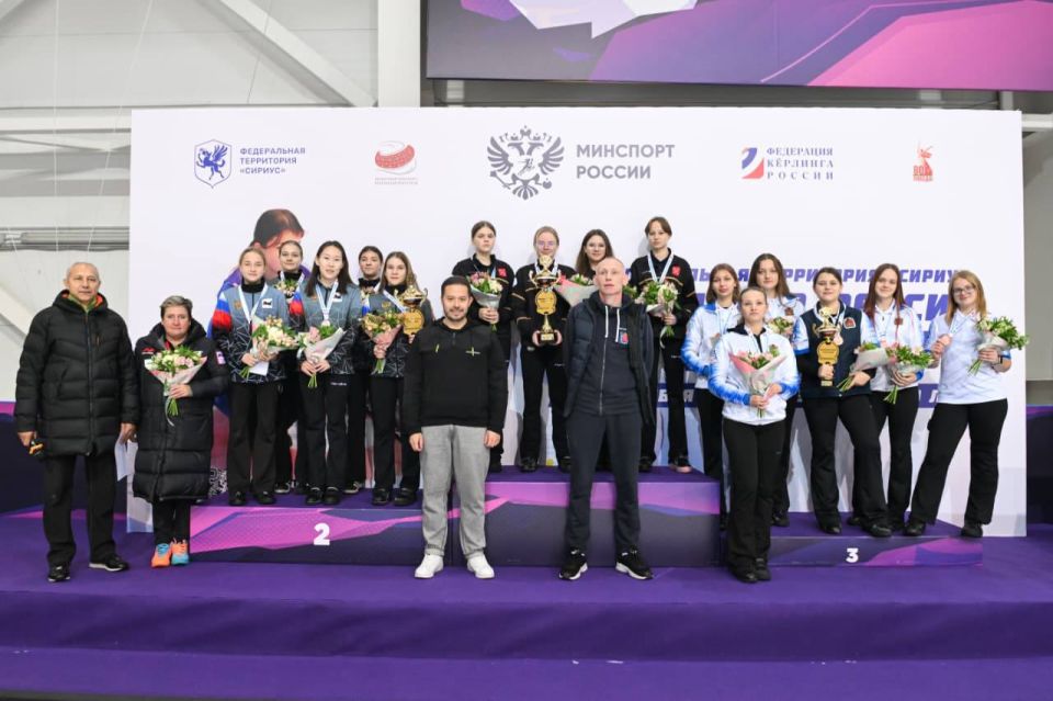 Красноярские спортсменки – бронзовые призеры первенства России по керлингу