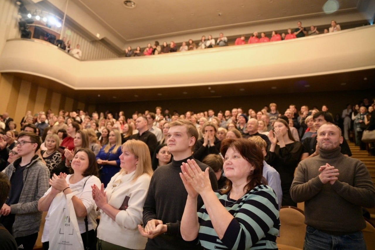 Несовершеннолетние осужденные к наказаниям без изоляции от общества, состоящие на учете в УИИ ГУФСИН, посетили премьеру спектакля «Миссия особого назначения» в г. Красноярске Несовершеннолетние осужденные к наказаниям без изоляции от общества, состоящие на учете в УИИ ГУФСИН, посетили премьеру спектакля «Миссия особого назначения» в г. Красноярске