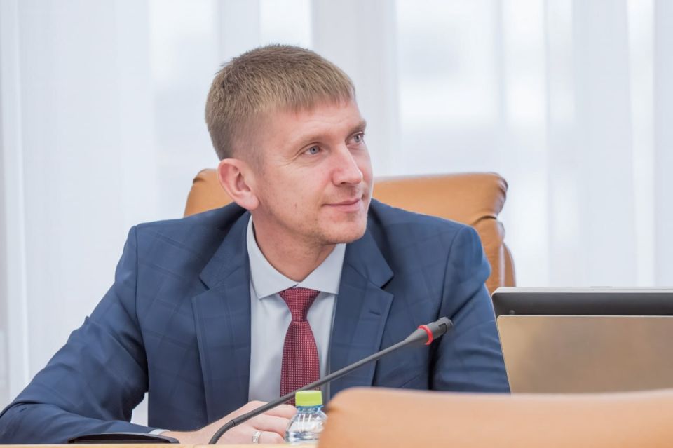 Сегодня день рождения отмечает депутат городского Совета Максим Плютов!