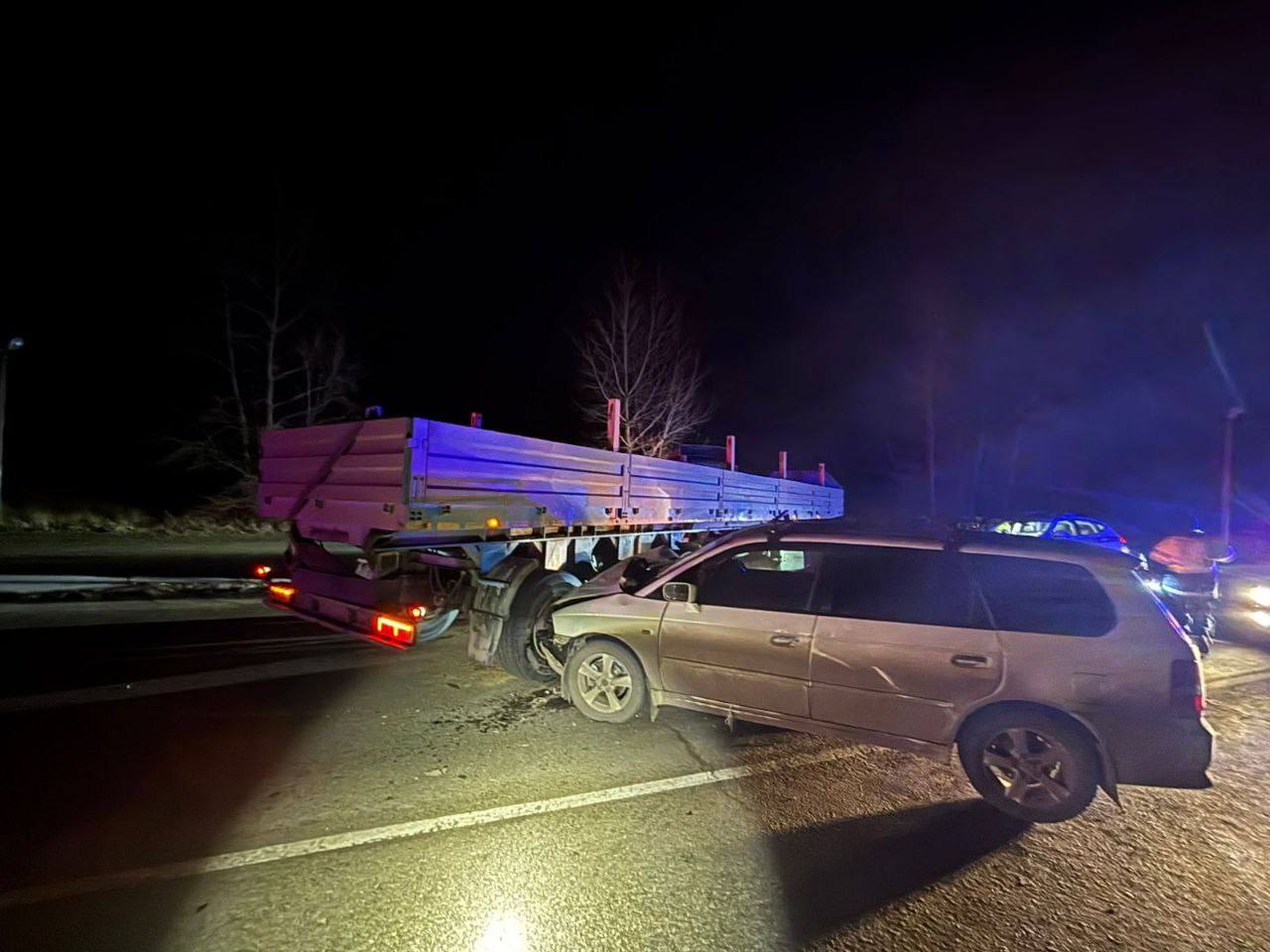 Движение восстановлено!. По предварительной информации, сегодня в вечернее время в Минусинском районе на 426 км автодороги Р-257 «Енисей» 59-летний водитель грузового автомобиля тягач “Shacman” с полуприцепом, двигаясь со... Движение восстановлено!. По предварительной информации, сегодня в вечернее время в Минусинском районе на 426 км автодороги Р-257 «Енисей» 59-летний водитель грузового автомобиля тягач “Shacman” с полуприцепом, двигаясь со...