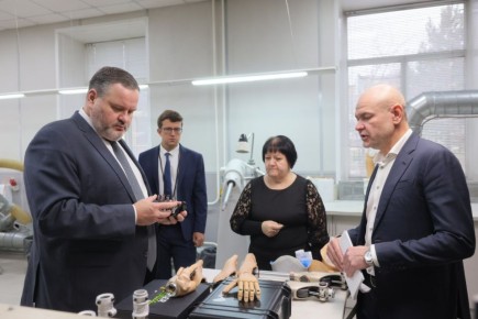 Рабочая поездка главы Минтруда Антона Котякова в Красноярский край