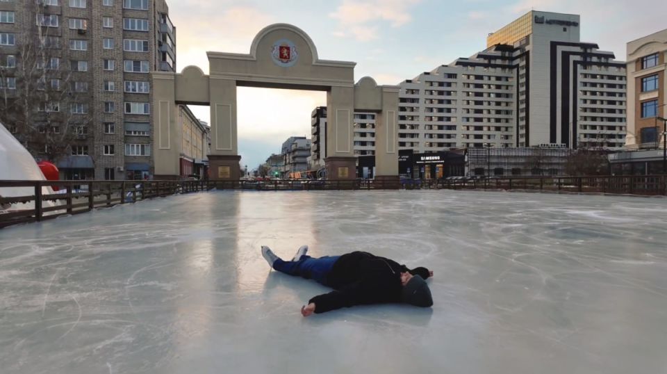 Каток на Стрелке вновь заработал