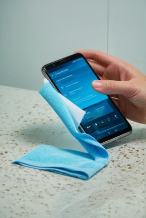 Как правильно заботиться о экране: советы по чистке и выбору салфеток