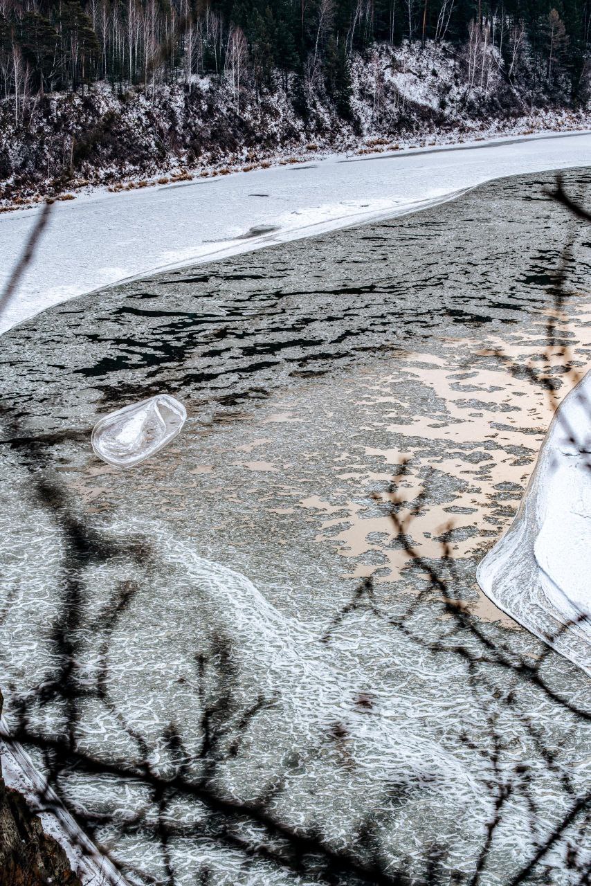 Ледостав на реке Мана. «Всё-таки удалось застать этот момент, застал эту красоту. Шум движущегося льда был такой мощный, что его слышно даже с видовки «Здравствуй, Мана". Завораживающее, залипательное и удивительно спокойное... Ледостав на реке Мана. «Всё-таки удалось застать этот момент, застал эту красоту. Шум движущегося льда был такой мощный, что его слышно даже с видовки «Здравствуй, Мана". Завораживающее, залипательное и удивительно спокойное...