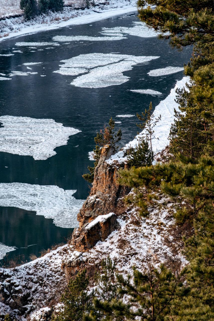 Ледостав на реке Мана. «Всё-таки удалось застать этот момент, застал эту красоту. Шум движущегося льда был такой мощный, что его слышно даже с видовки «Здравствуй, Мана". Завораживающее, залипательное и удивительно спокойное... Ледостав на реке Мана. «Всё-таки удалось застать этот момент, застал эту красоту. Шум движущегося льда был такой мощный, что его слышно даже с видовки «Здравствуй, Мана". Завораживающее, залипательное и удивительно спокойное...
