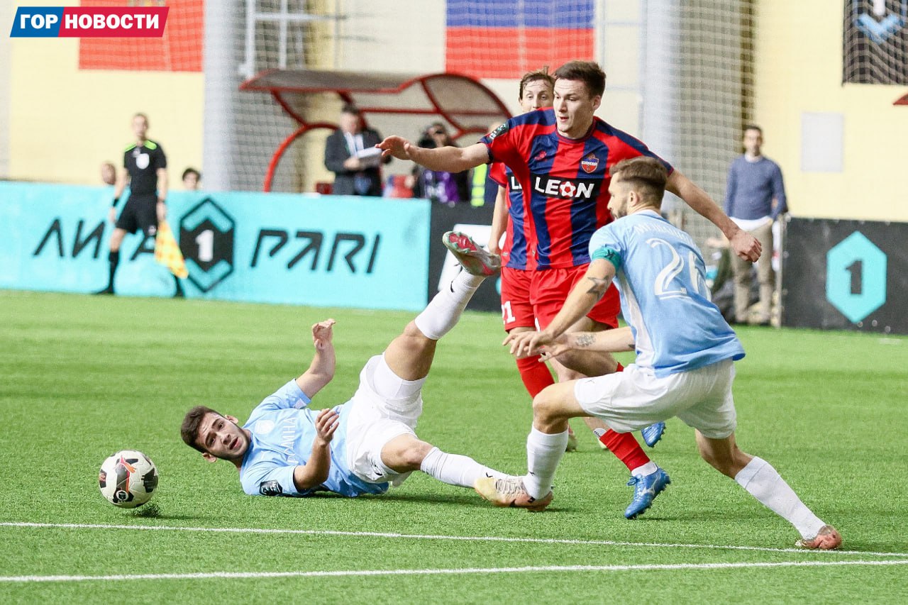 Футбольный «Енисей» сыграл вничью с московской «Родиной» Футбольный «Енисей» сыграл вничью с московской «Родиной»