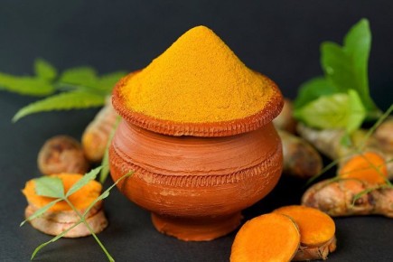 «Золотое молоко» из куркумы – вкусный напиток долгожителей: простой рецепт