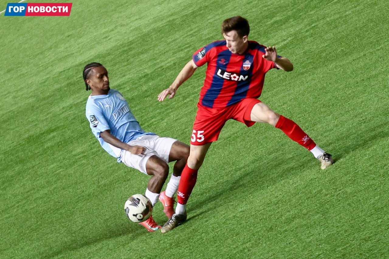 Футбольный «Енисей» сыграл вничью с московской «Родиной» Футбольный «Енисей» сыграл вничью с московской «Родиной»