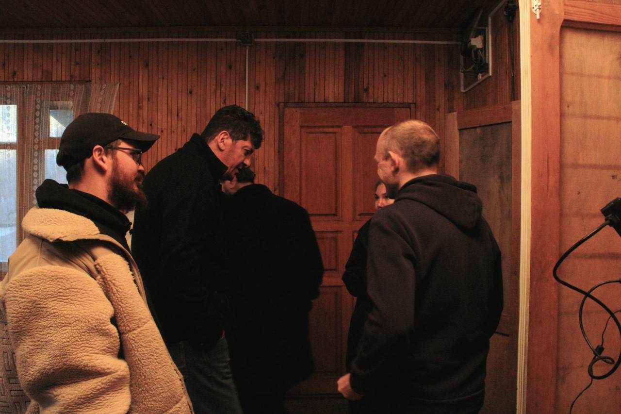 В Красноярске местная киностудия «Сибирская сова» завершила съёмки полнометражного фильма «Лампа Сибогена» В Красноярске местная киностудия «Сибирская сова» завершила съёмки полнометражного фильма «Лампа Сибогена»