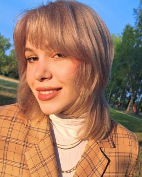 Сегодня, 24 ноября, свой день рождения отмечает редактор соцсетей «Вести.Красноярск» Алиса Саморокова!