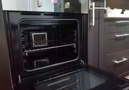 Черный нагар в духовке: простой способ убрать за один раз без вредных химикатов