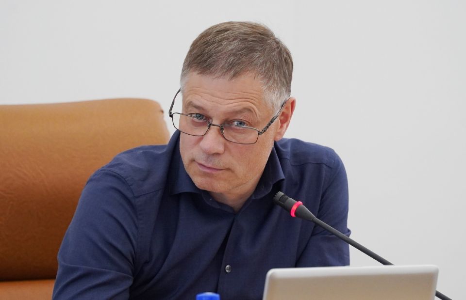 Сегодня день рождения отмечает депутат городского Совета Борис Растоскуев!